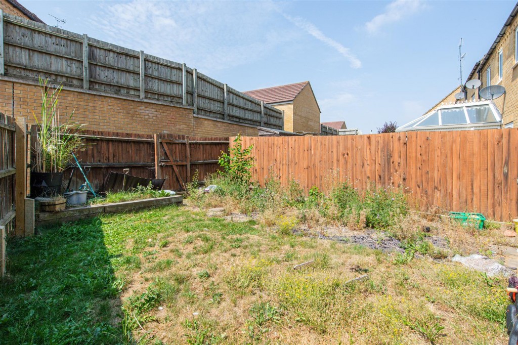 Images for School Lane, Higham Ferrers EAID:oscarjamesapi BID:8