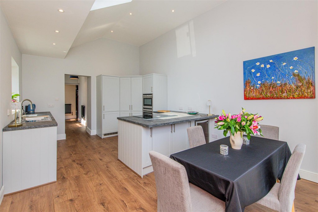 Images for Grove Street, Higham Ferrers EAID:oscarjamesapi BID:8