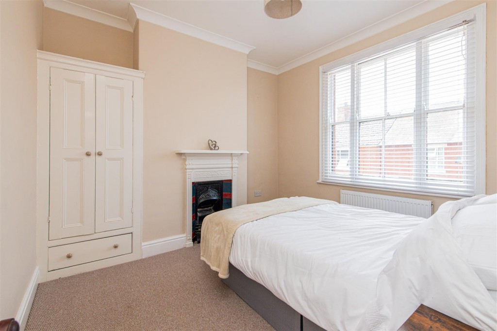 Images for Grove Street, Higham Ferrers EAID:oscarjamesapi BID:8
