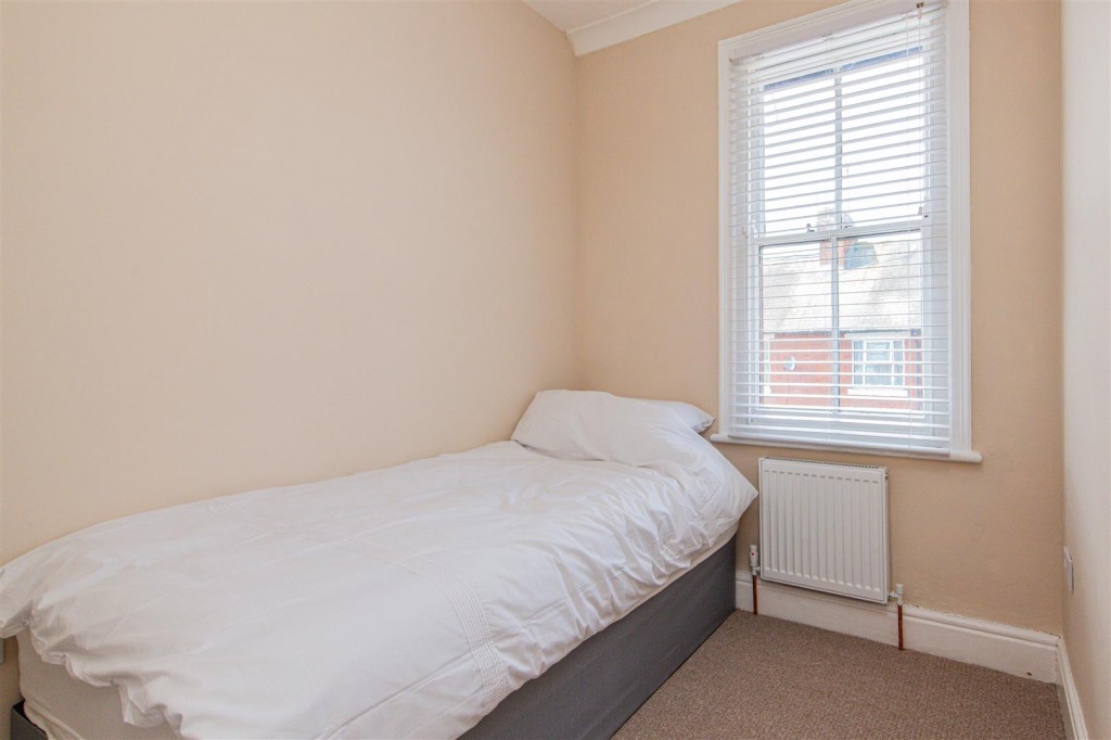 Images for Grove Street, Higham Ferrers EAID:oscarjamesapi BID:8