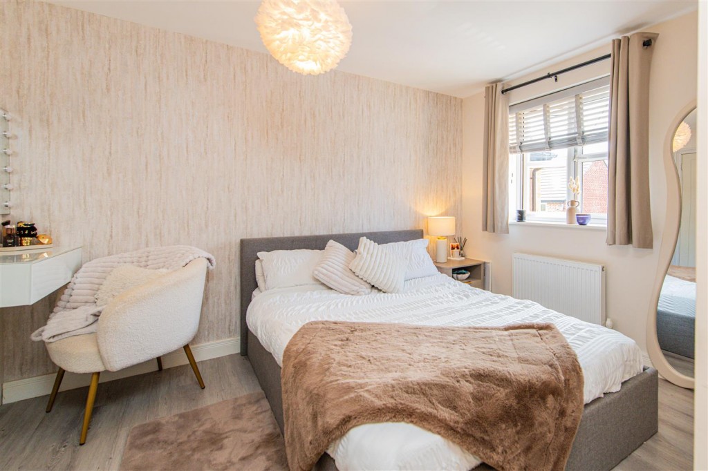 Images for Pippin Lane, Higham Ferrers EAID:oscarjamesapi BID:8