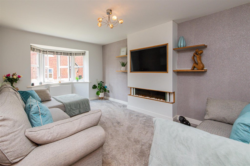 Images for Pippin Lane, Higham Ferrers EAID:oscarjamesapi BID:8