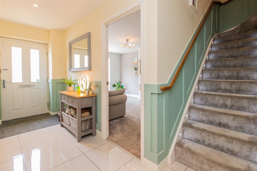 Images for Pippin Lane, Higham Ferrers EAID:oscarjamesapi BID:8