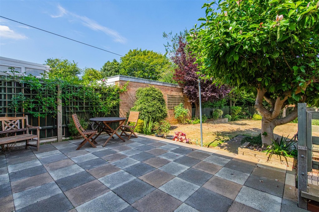 Images for Spring Gardens, Wellingborough EAID:oscarjamesapi BID:6