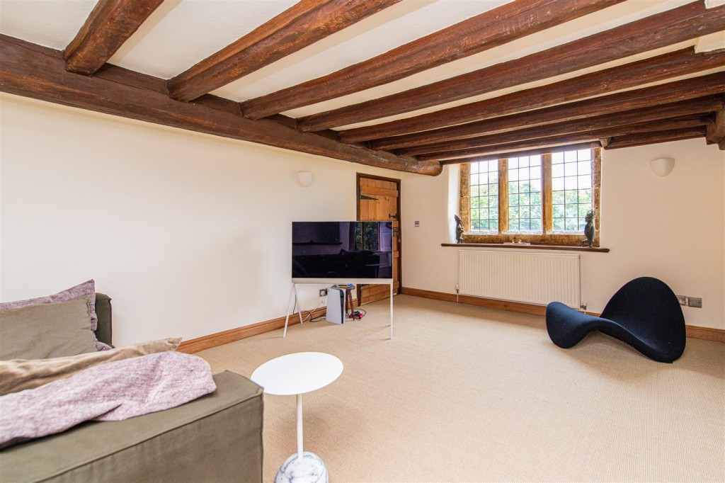 Images for Bell Hill, Finedon EAID:oscarjamesapi BID:3