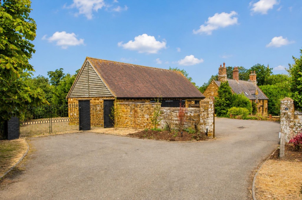 Images for Bell Hill, Finedon EAID:oscarjamesapi BID:3
