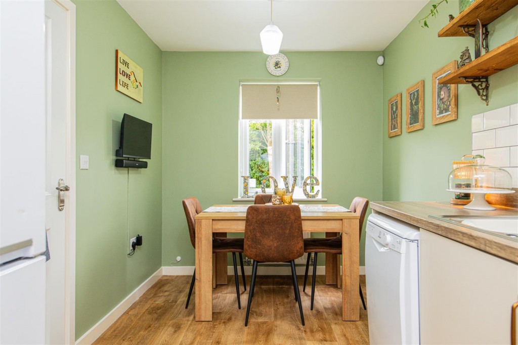 Images for Addington Road, Irthlingborough EAID:oscarjamesapi BID:8