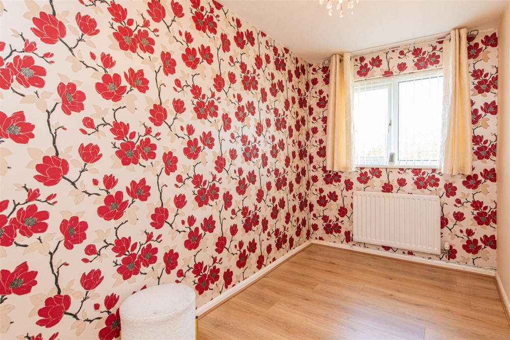 Images for Bergen Walk, Corby EAID:oscarjamesapi BID:4