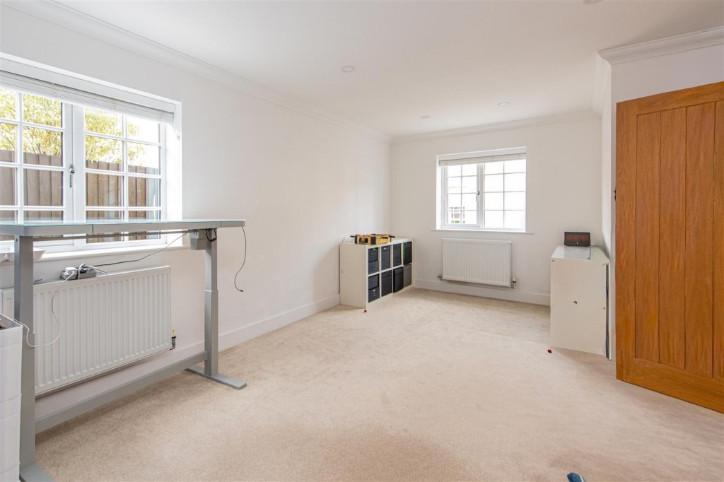 Images for Main Street, Little Harrowden, Wellingborough EAID:oscarjamesapi BID:3