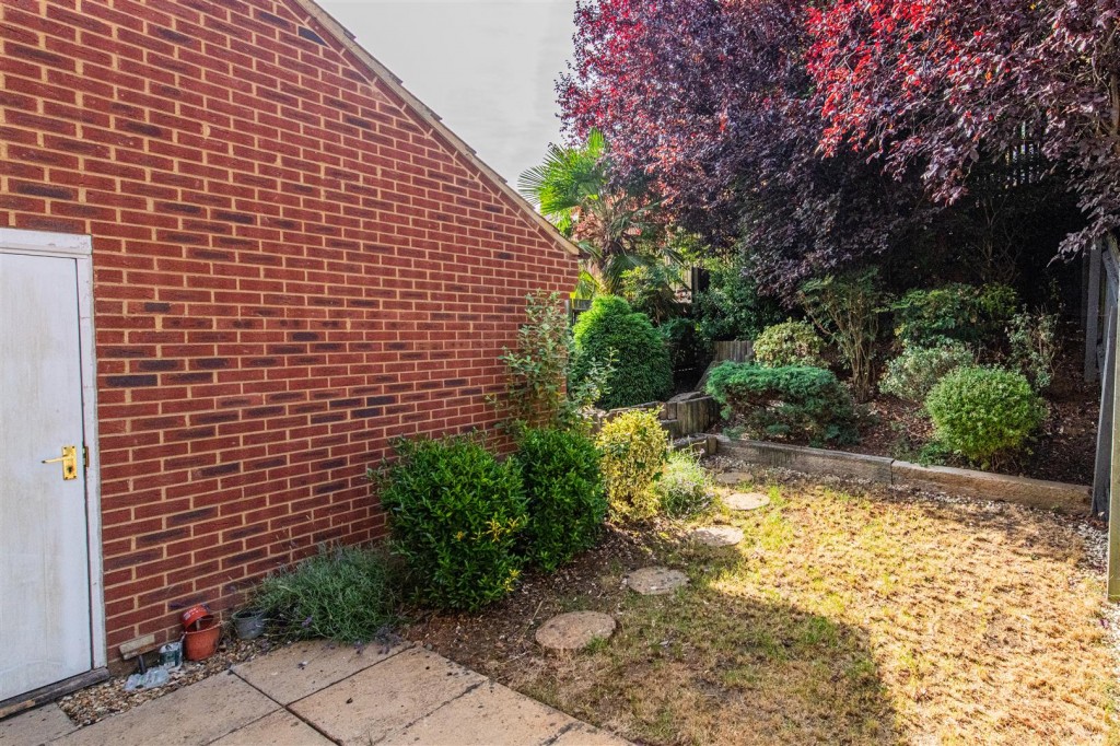 Images for Hunt Close, Wellingborough EAID:oscarjamesapi BID:6