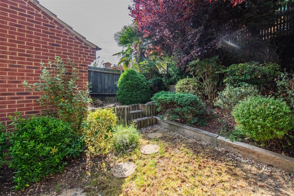 Images for Hunt Close, Wellingborough EAID:oscarjamesapi BID:6