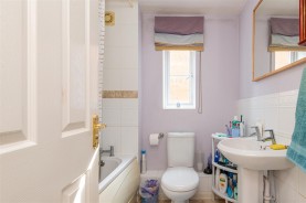 Images for Hunt Close, Wellingborough