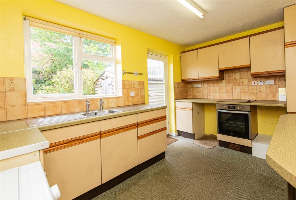 Images for Oakfield Close, Great Glen EAID:oscarjamesapi BID:5