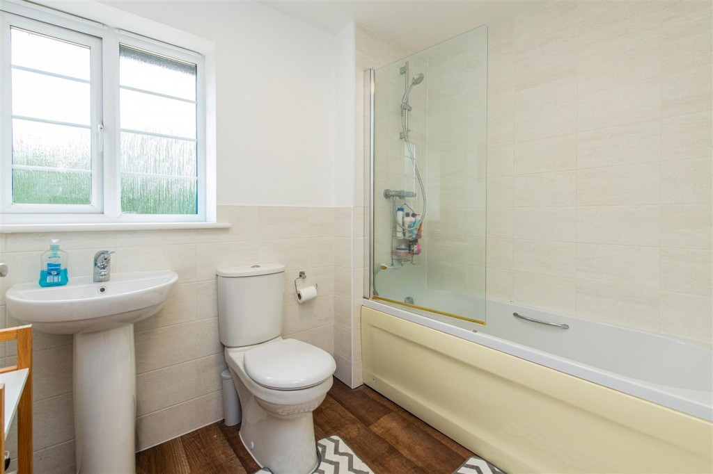 Images for Woodford Road, Burton Latimer EAID:oscarjamesapi BID:3