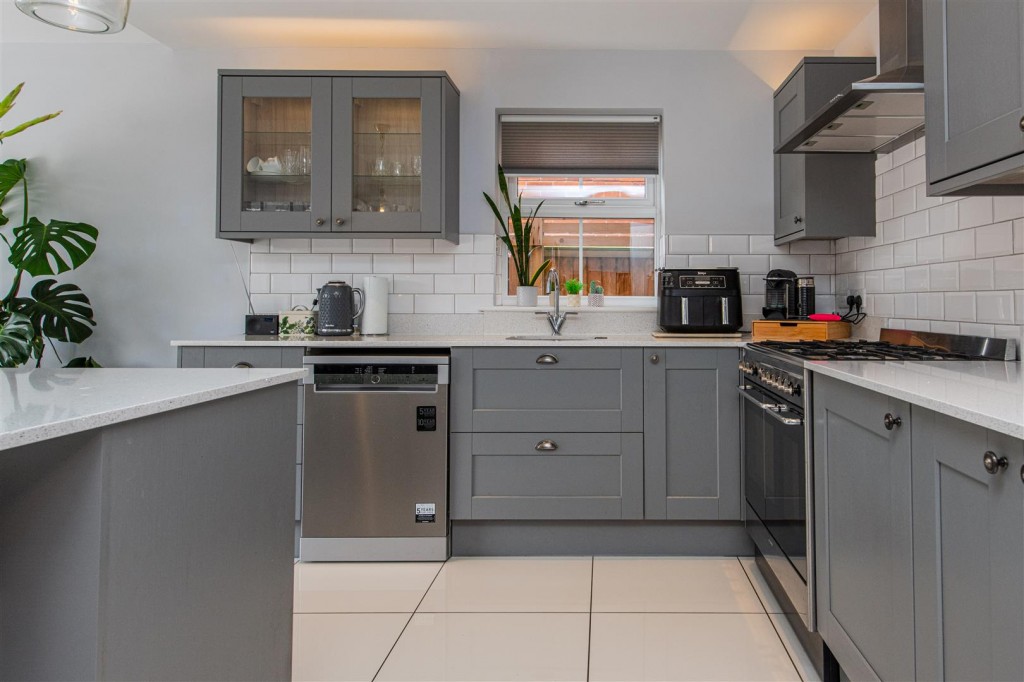 Images for London Road, Kettering EAID:oscarjamesapi BID:2