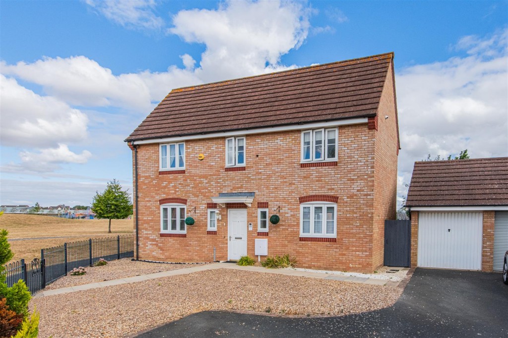 Images for Chequers Close, Corby EAID:oscarjamesapi BID:4