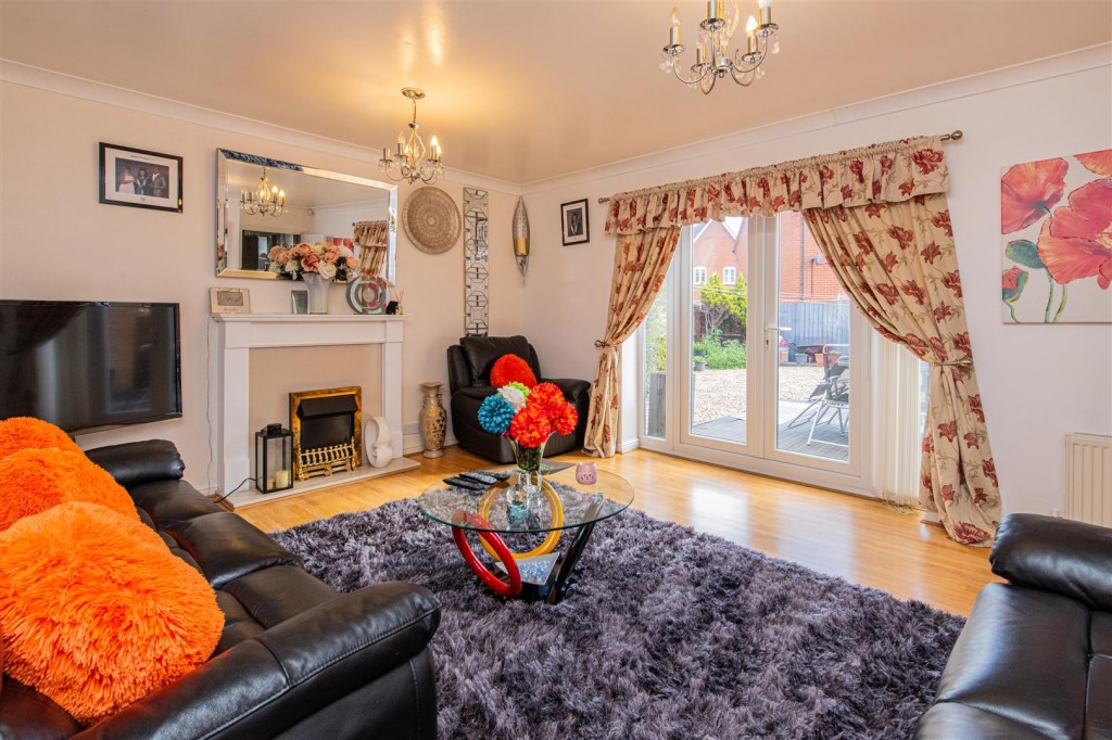 Images for Chequers Close, Corby EAID:oscarjamesapi BID:4