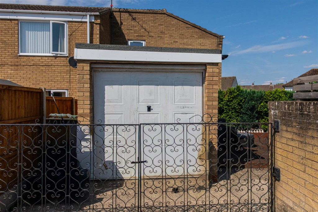 Images for Browning Walk, Corby EAID:oscarjamesapi BID:4