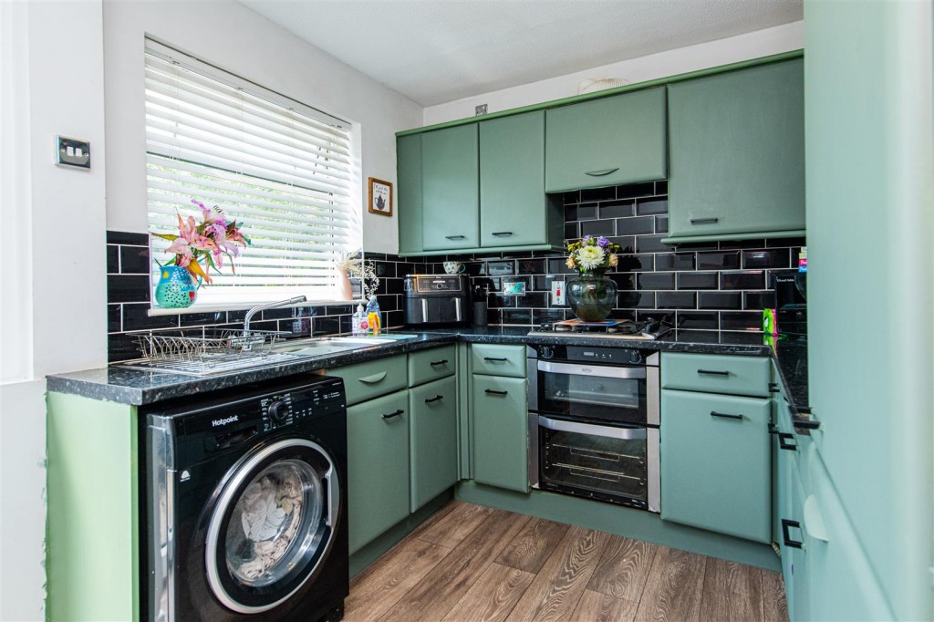 Images for Browning Walk, Corby EAID:oscarjamesapi BID:4