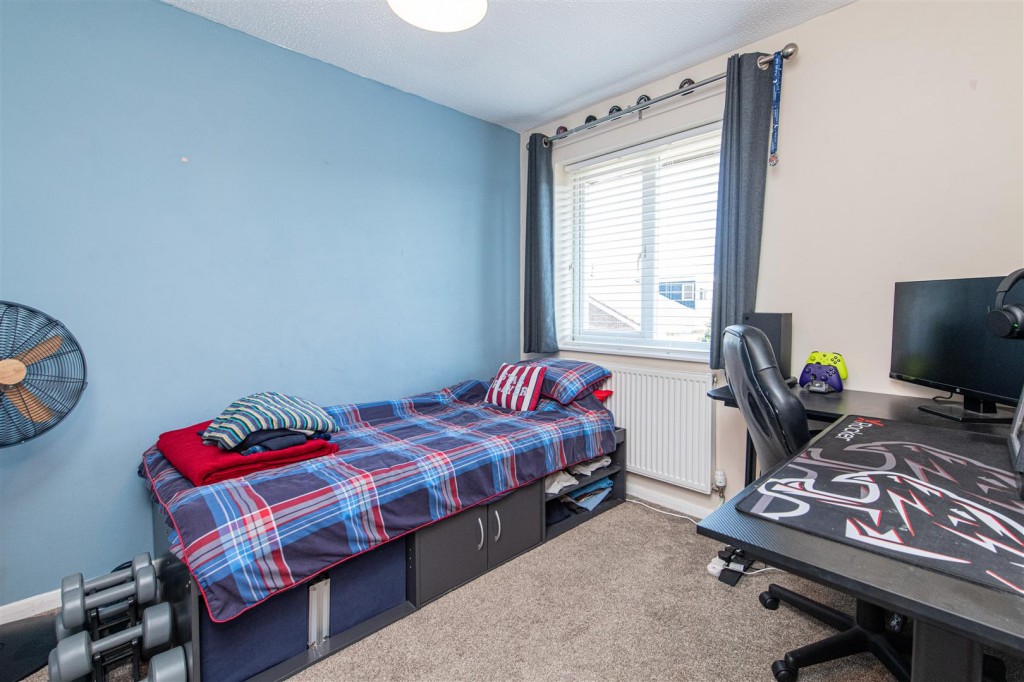 Images for Moss Walk, Corby EAID:oscarjamesapi BID:4