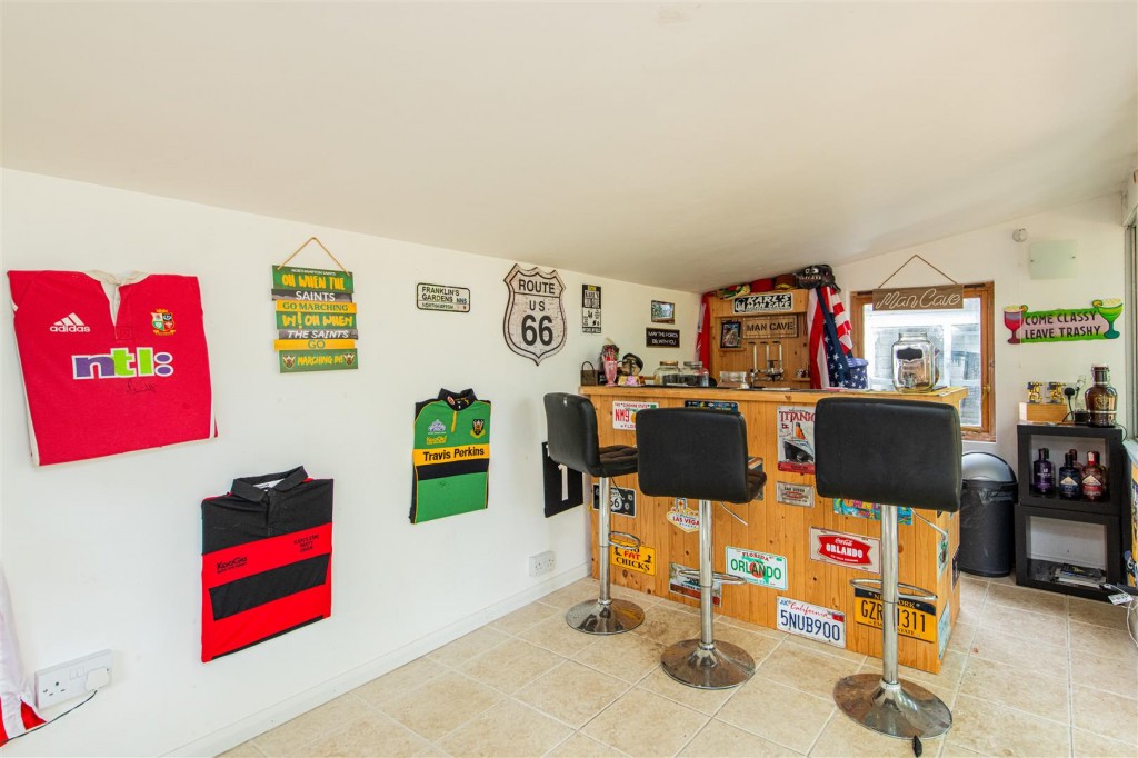 Images for Paradise Lane, Kettering EAID:oscarjamesapi BID:2