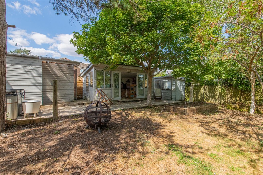 Images for Paradise Lane, Kettering EAID:oscarjamesapi BID:2