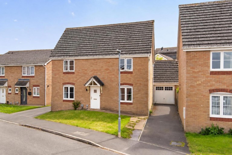 Magpie Close, Corby - EAID:oscarjamesapi, BID:4