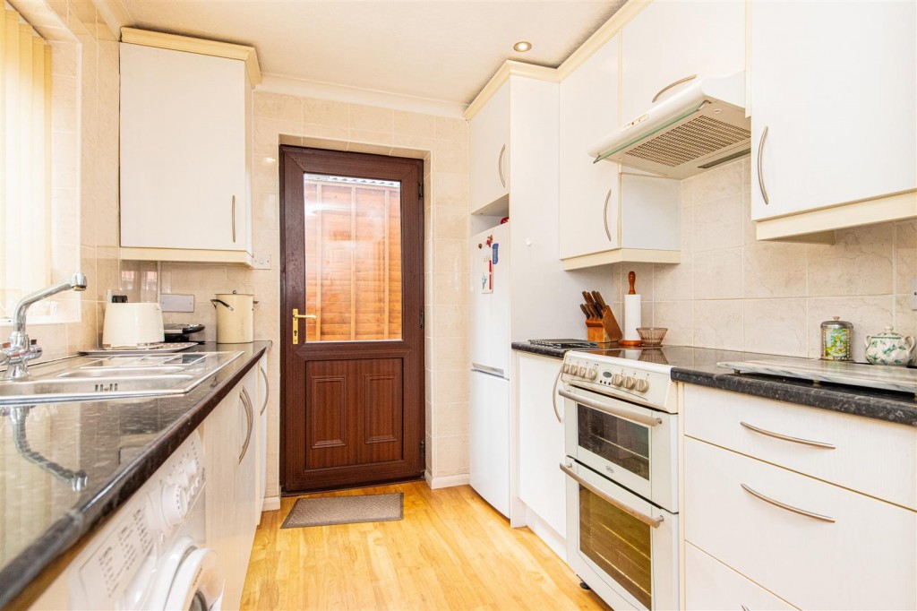Images for Grosvenor Way, Barton Seagrave EAID:oscarjamesapi BID:3
