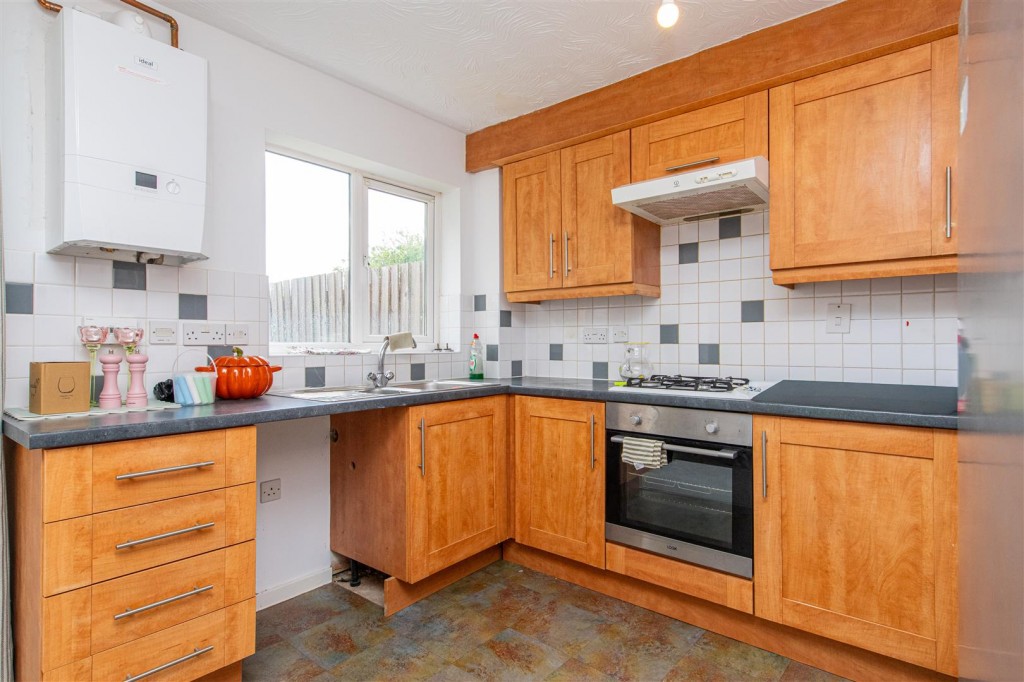 Images for Lowry Close, Corby EAID:oscarjamesapi BID:4