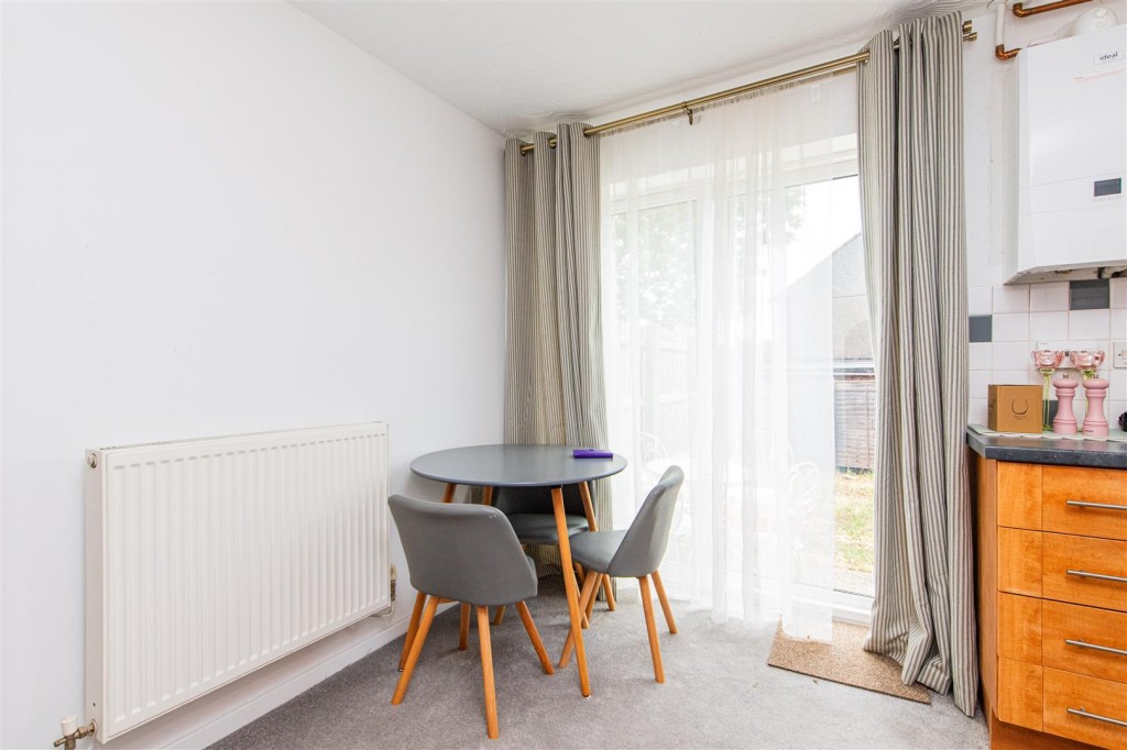 Images for Lowry Close, Corby EAID:oscarjamesapi BID:4