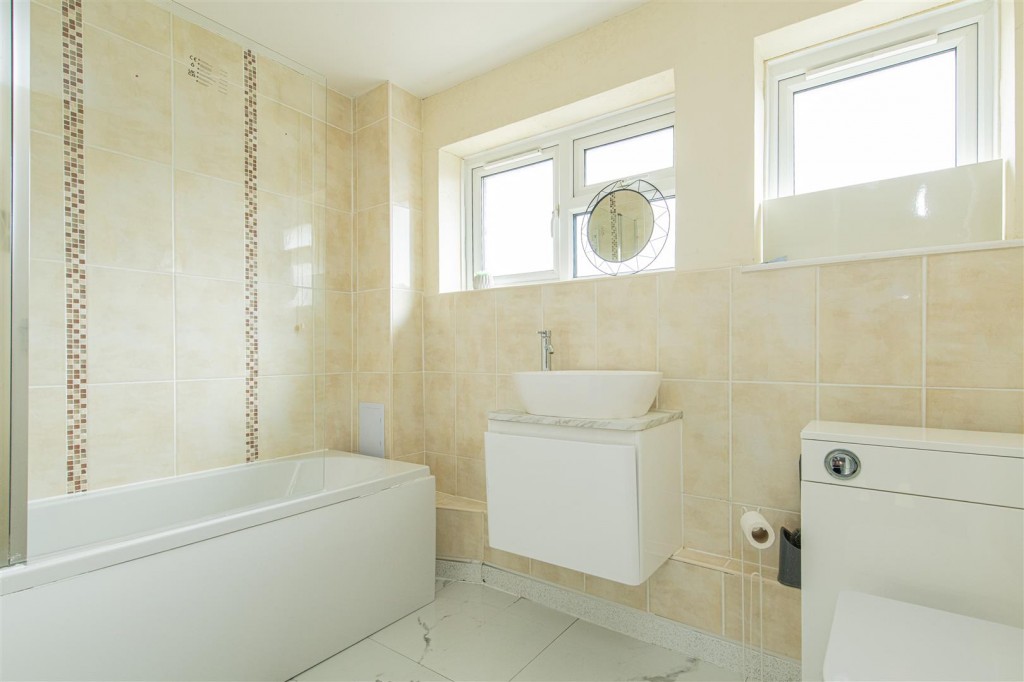 Images for Selsey Road, Corby EAID:oscarjamesapi BID:4